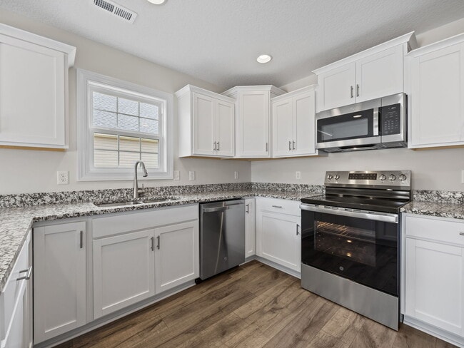 Building Photo - 432 Montgomery Dr