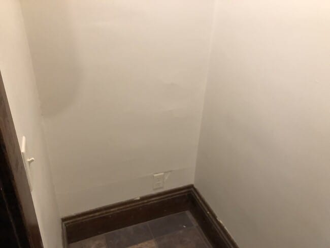Building Photo - Huge 5 Bed 2 Bath home near UWEC with big ...