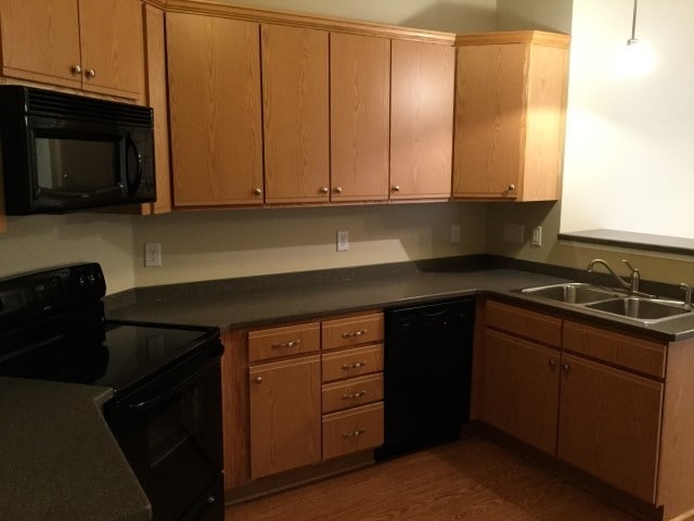 Building Photo - 1700 Heisser Ln