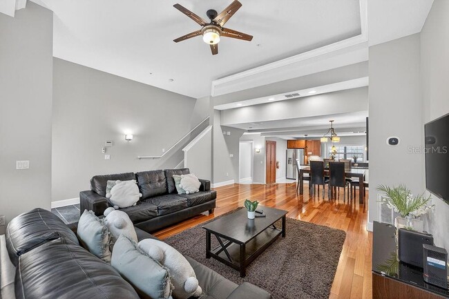 Building Photo - 14525 Damai Ln