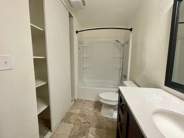 Bathroom - 2144 Northwood Cir