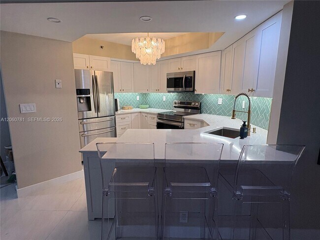 Building Photo - 6767 Collins Ave