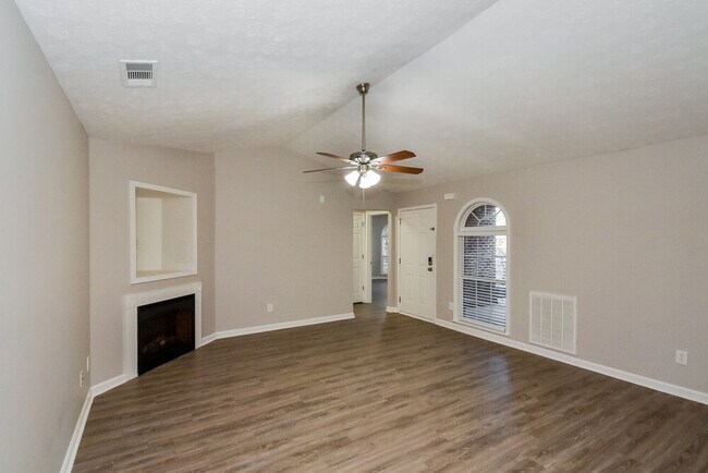 Building Photo - 2155 Belcourt Dr