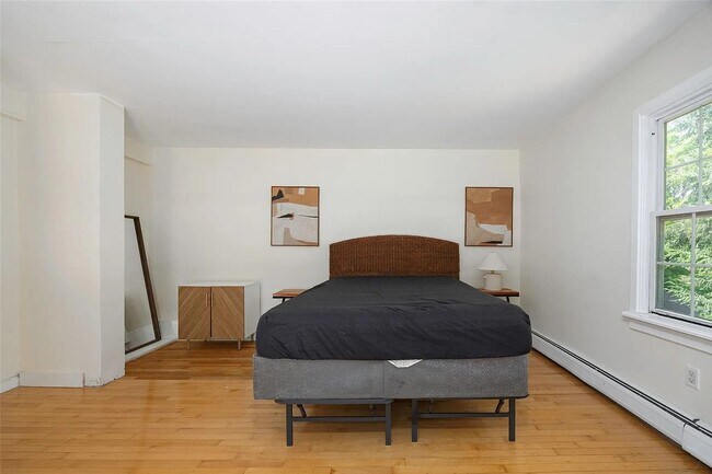 Building Photo - 1432 Lincoln Terrace LLC