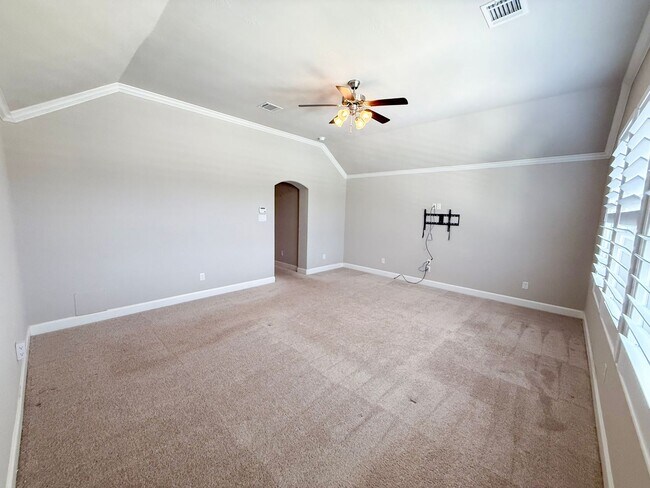 Building Photo - Come view this home located in the heart o...