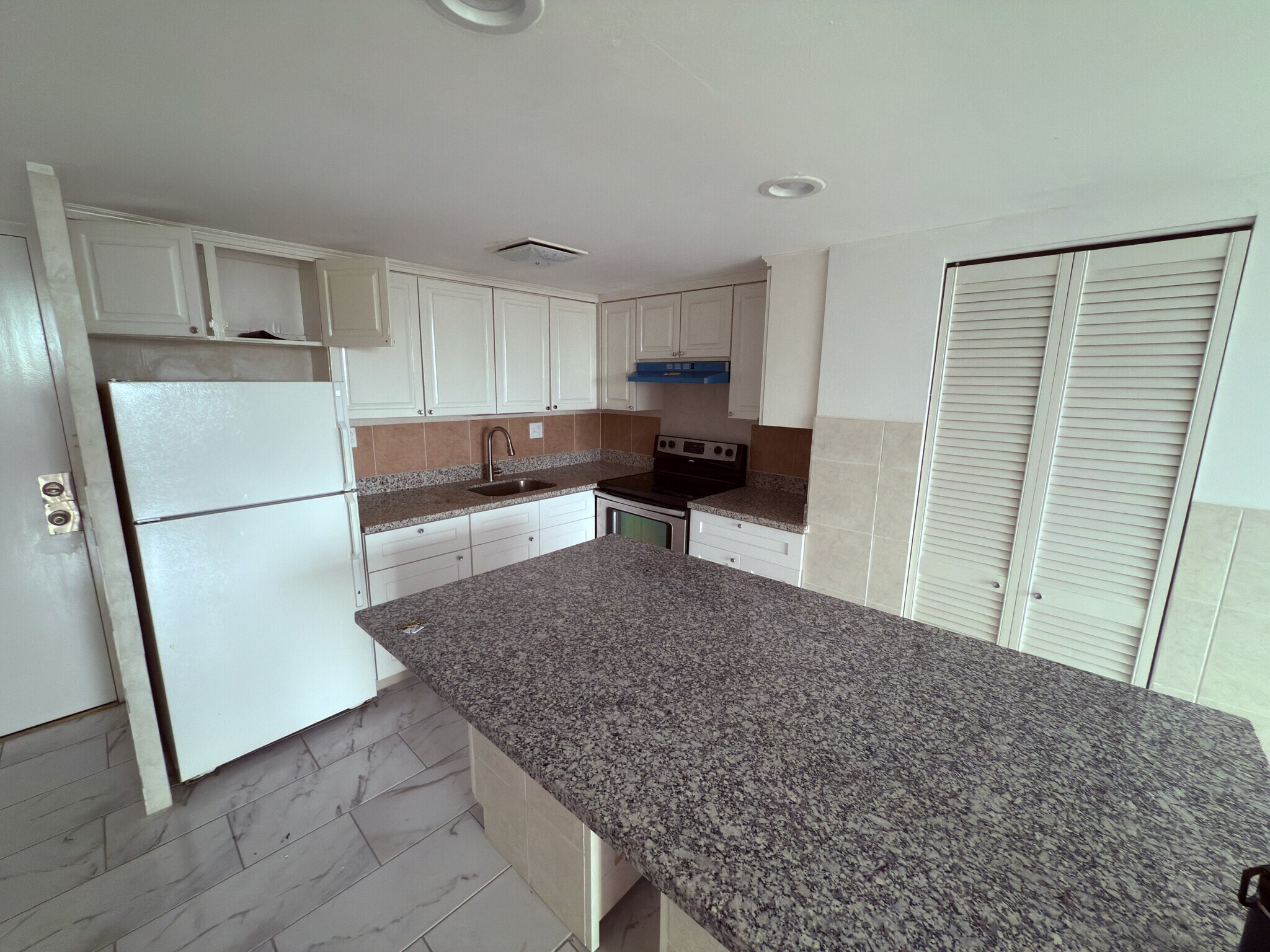 Building Photo - 7520 Hornwood Dr