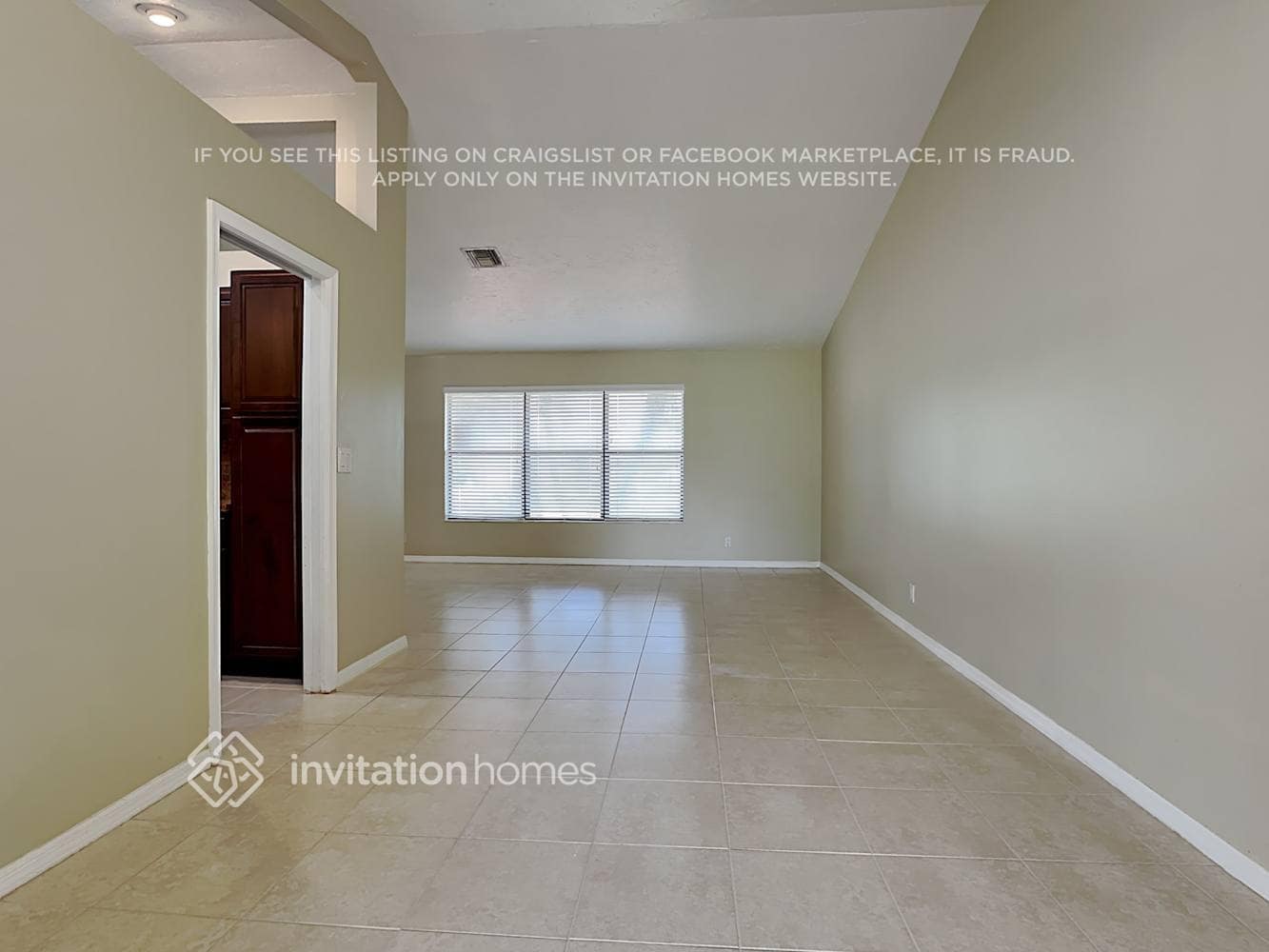 Building Photo - 13325 Kingsbury Dr