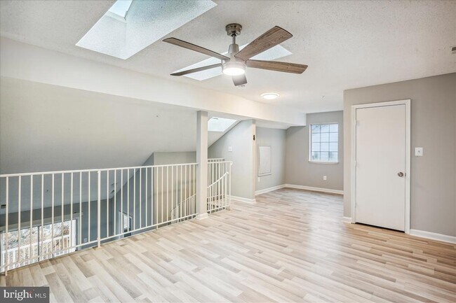 Building Photo - 12901 Churchill Ridge Cir