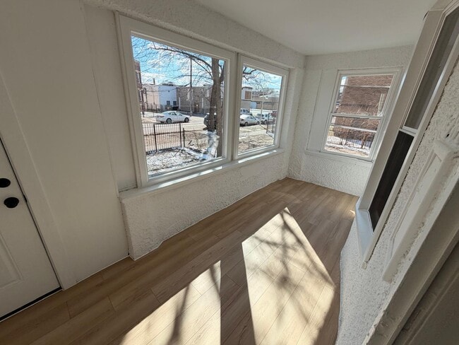 Building Photo - 7840 S Saginaw Ave