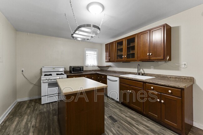 Building Photo - 1156 Fletcher Ave
