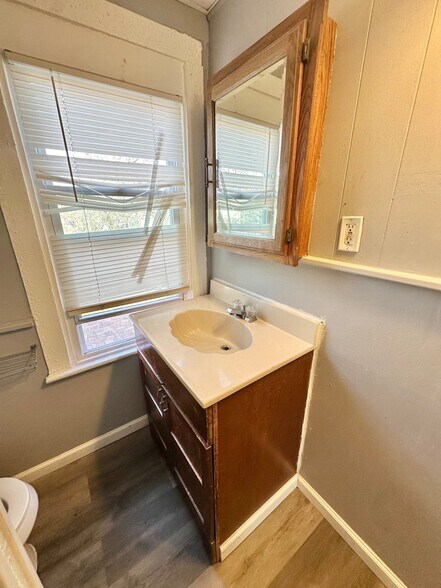 Building Photo - 223 S 3rd St