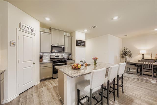 Building Photo - 11301 Summer Rain Blvd