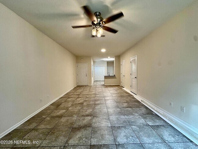 Building Photo - 794 Servia Dr