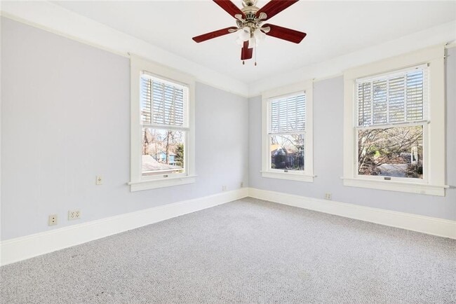 Building Photo - 300 Oxford Pl NE