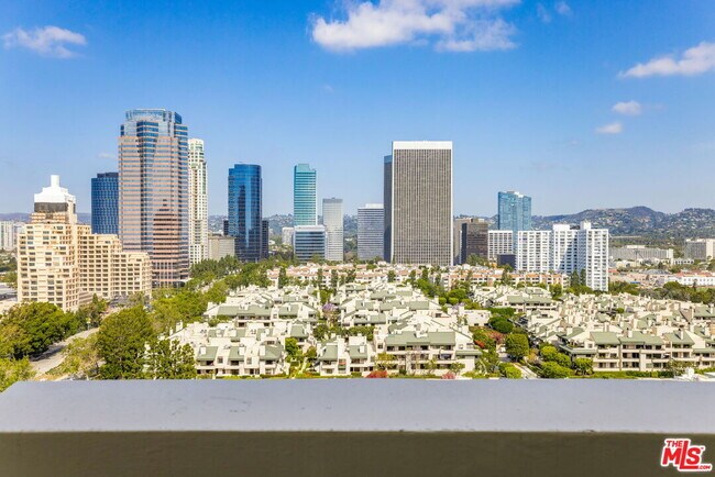 Building Photo - 2222 Ave of the Stars