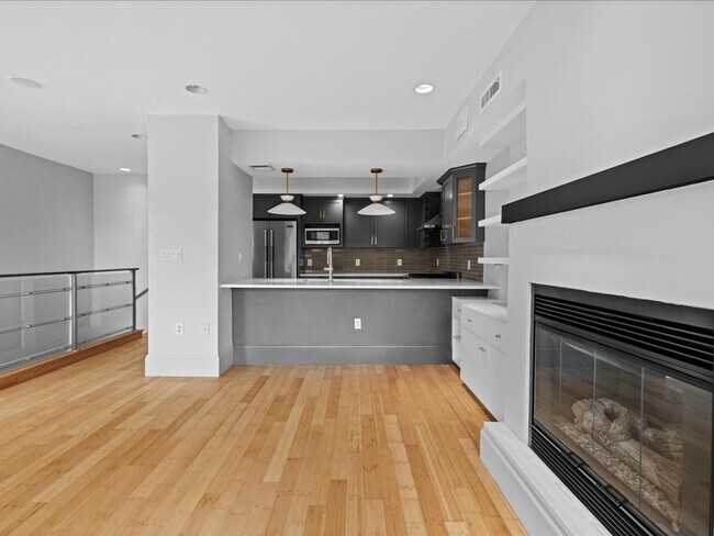 Building Photo - 81 Saint Botolph St