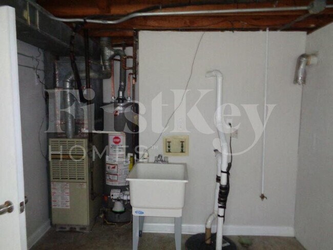 Building Photo - 451 E Mulberry Ct