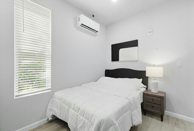 Primary Photo - 624 Avenue H