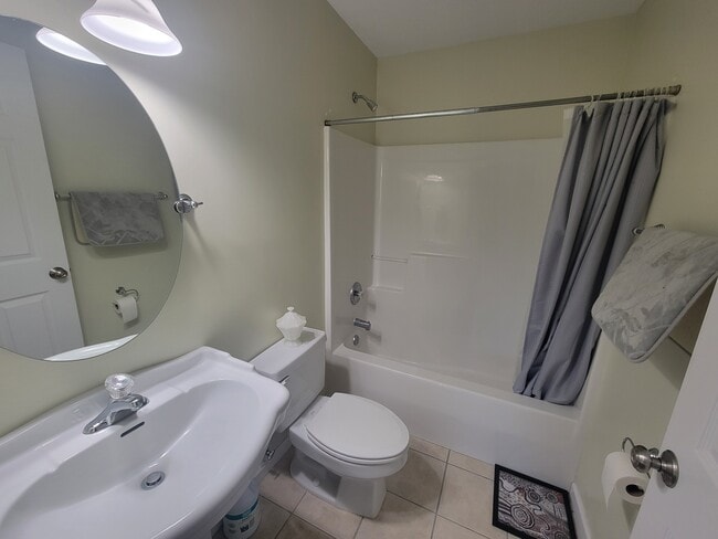 Building Photo - 160 Turkey Hollow Ct