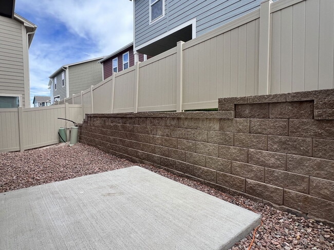 Building Photo - 7839 Lathrop Vw