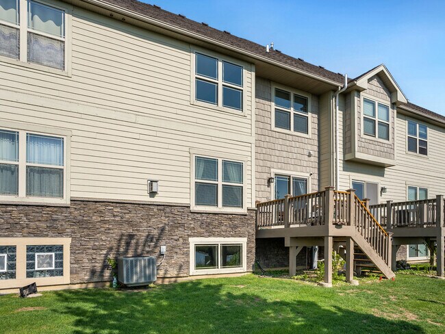 Building Photo - 15749 W Crobally Way