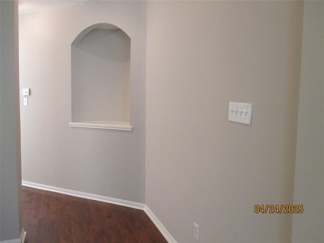 Building Photo - 5531 Poplar Terrace Ln