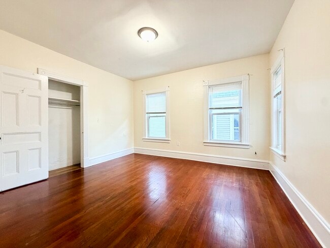 Building Photo - 604 Westford St