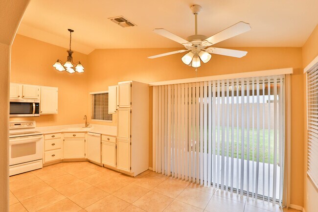 Building Photo - 8438 W Charter Oak Rd