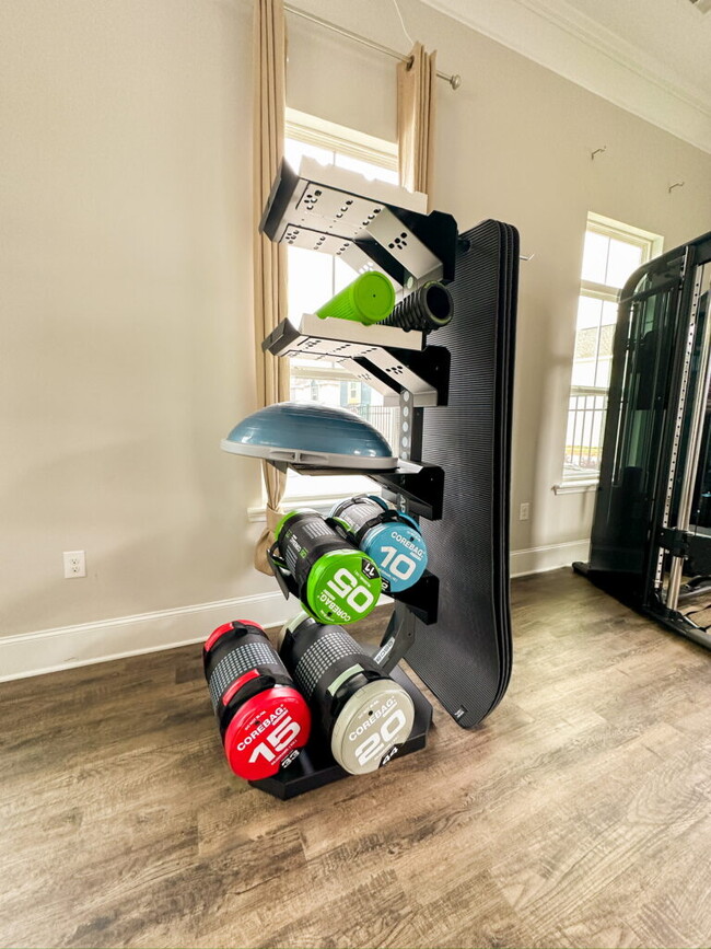 Building Photo - 1980 W Main St