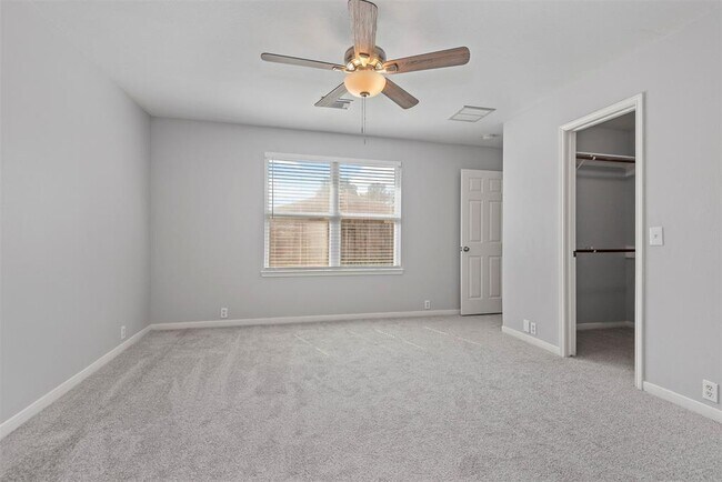 Building Photo - 11811 Skydale Dr