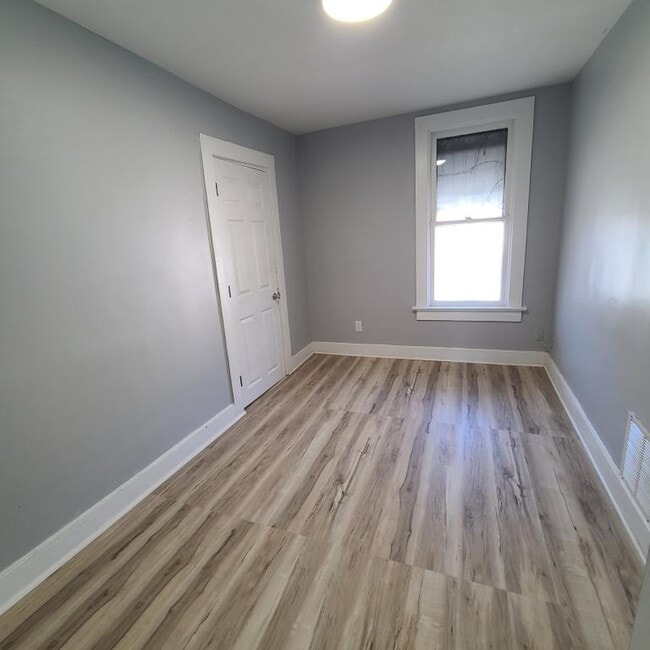 Building Photo - 2616 S Harrison St