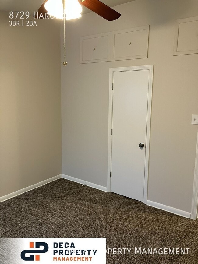 Building Photo - 3 Bedroom House