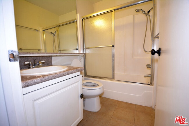 Building Photo - 3025 Morningside Dr
