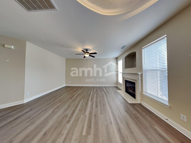 Building Photo - 15721 Seafield Ln