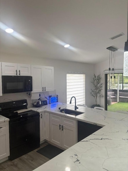 Building Photo - 8520 Tourmaline Blvd