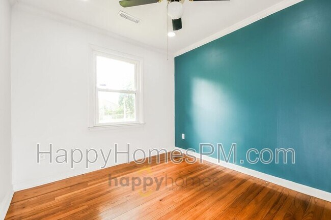 Building Photo - 2373 Otranto Rd