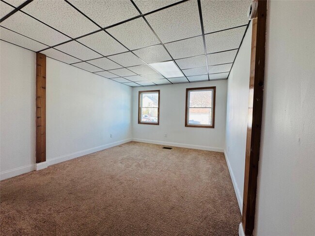 Building Photo - 157 Harry L Dr