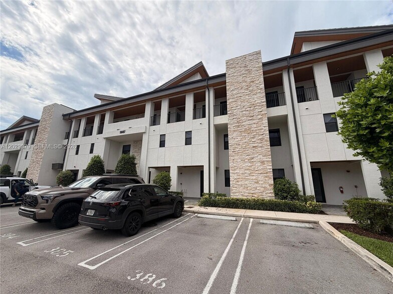 Building Photo - 10407 NW 82nd St