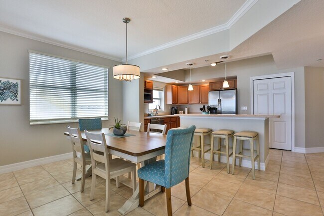 Building Photo - 3 Bedroom/ 2.5 Bath Oceanfront Condo, Blocks from Flagler Ave