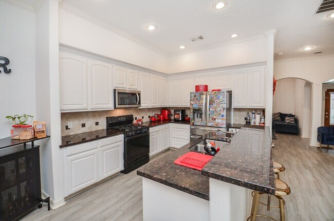 Building Photo - 13511 Brookbluff Ln