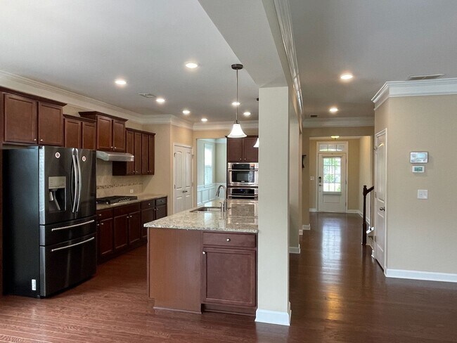 Building Photo - Large, Beautiful Home in Berkeley Hills Estate
