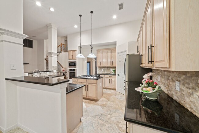 Building Photo - 6307 Shoreview Ct