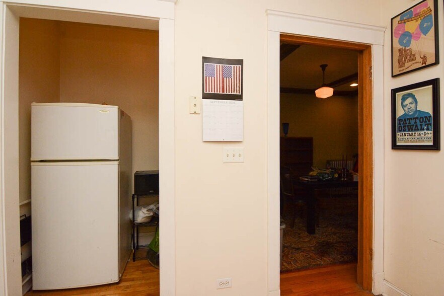 Building Photo - 1250 W Rosedale Ave