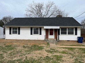 Building Photo - Charming 3-Bedroom 2-Bath with Beautiful Hardwood Floors