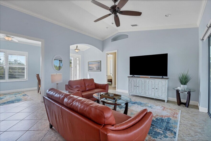 Building Photo - 8138 Arlewood Cir