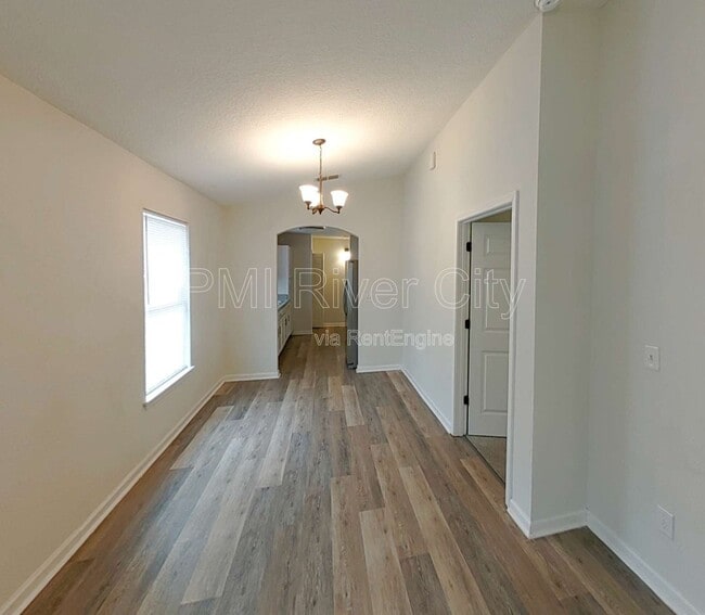 Building Photo - 1358 Prince St