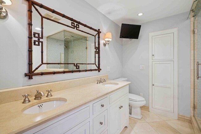 Building Photo - 5969 N Shore Dr