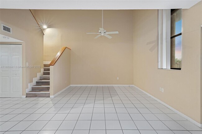 Building Photo - 3208 San Remo Cir