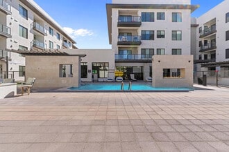 Building Photo - 7300 E Earll Dr