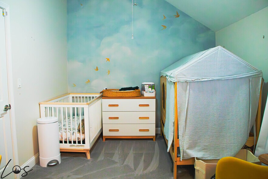 Building Photo - 1023 N Winchester Ave